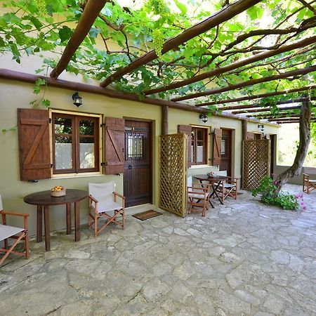 Appartamento Viglatoras Sárkhos Esterno foto