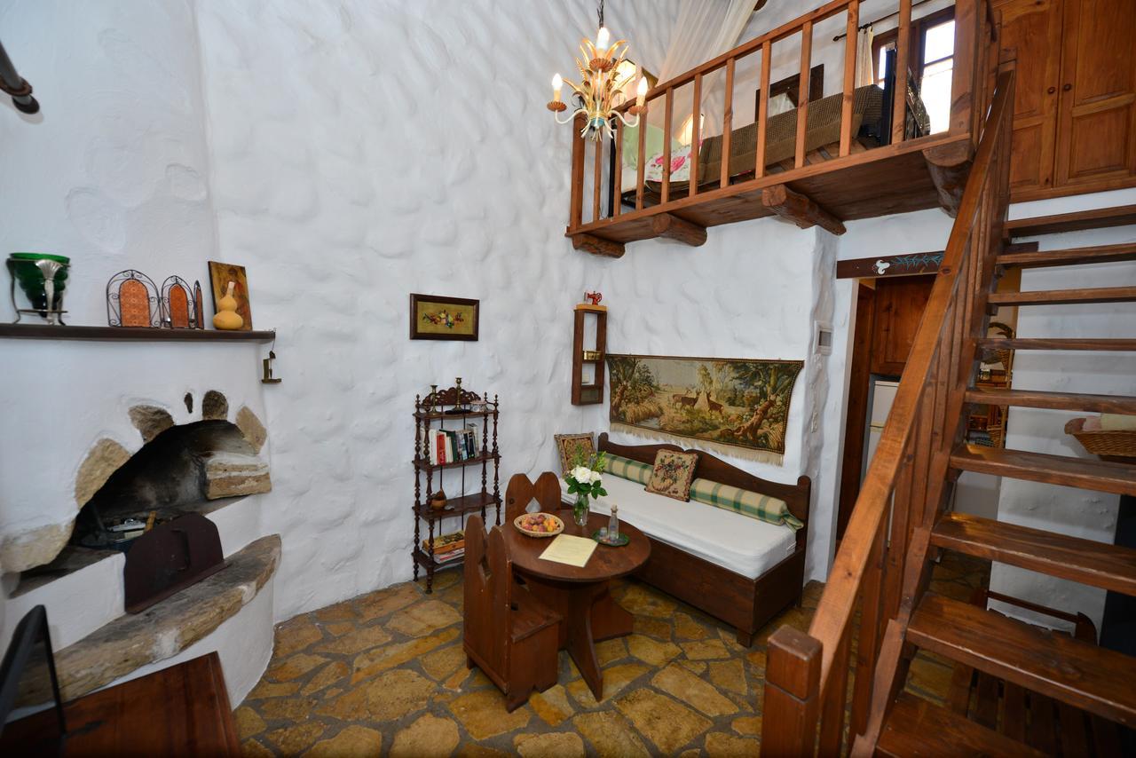 Appartamento Viglatoras Sárkhos Esterno foto