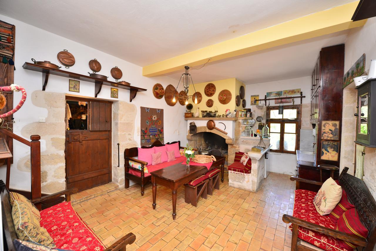 Appartamento Viglatoras Sárkhos Esterno foto