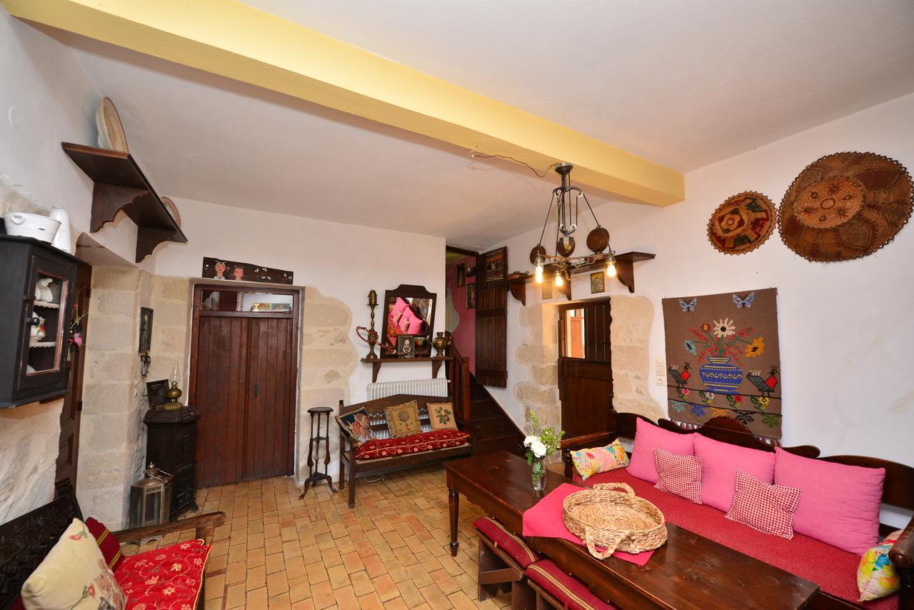 Appartamento Viglatoras Sárkhos Esterno foto